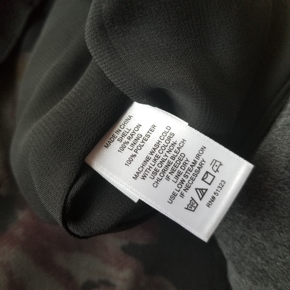 1. State Women's Bell Sleeve Dress NWT, Size Small - Picture 11 of 12